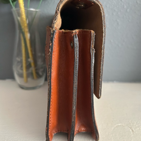 Patricia Nash Lanza Crossbody Organizer Bag - Picture 4 of 14